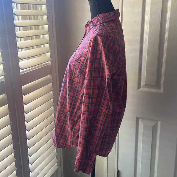 J Crew Light Red Plaid Popover 8 - Picture 4 of 9